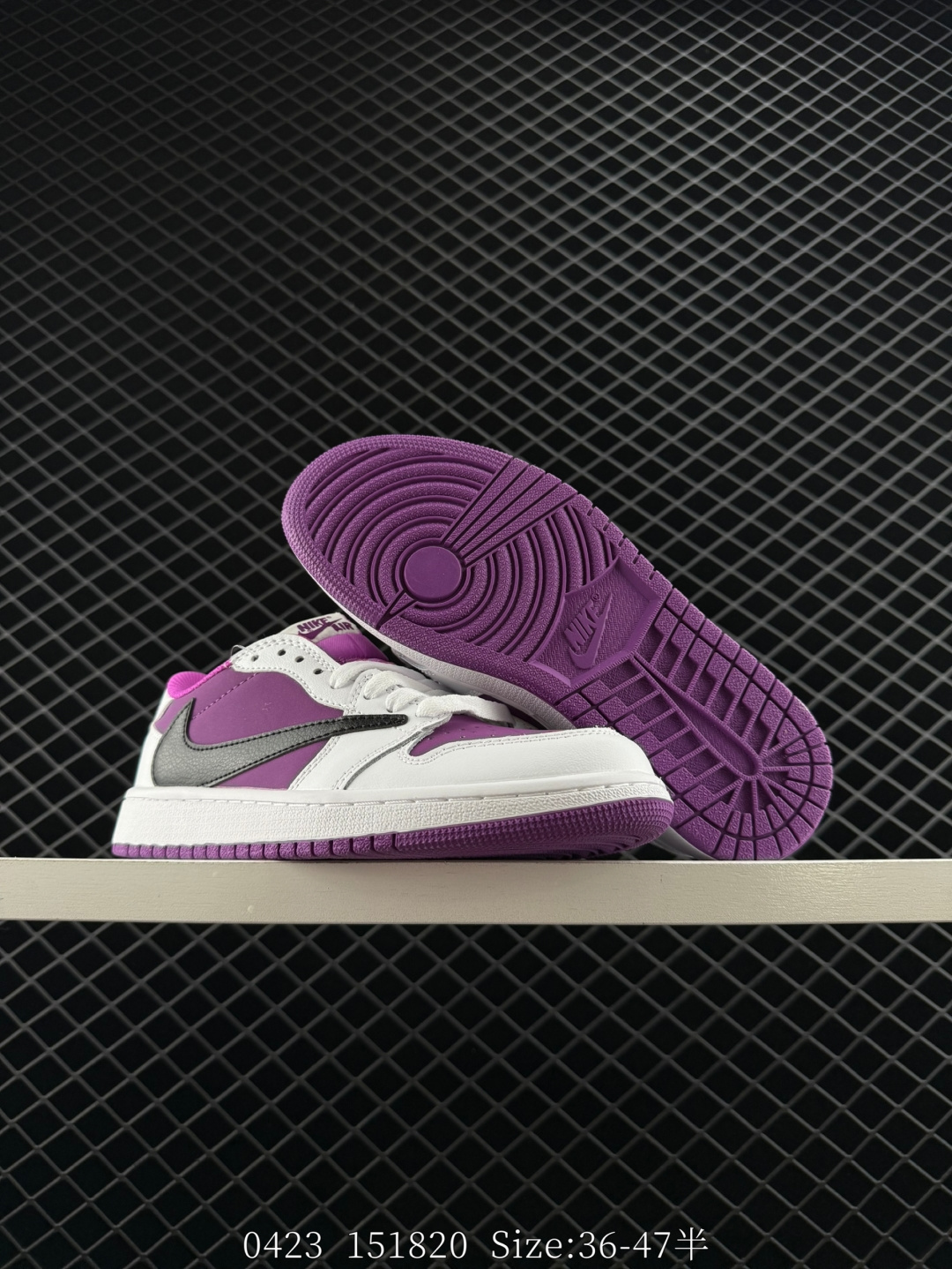 Travis Scott x Air Jordan 1 ” Reverse Mocha “